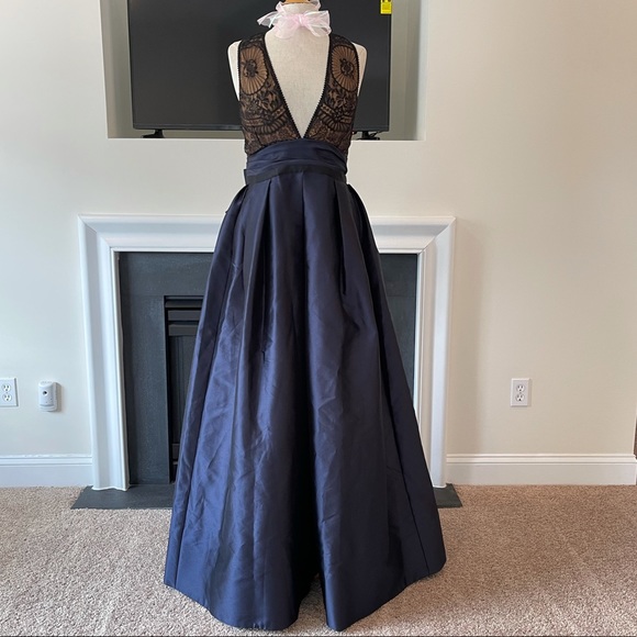 Zuhair Murad Dresses & Skirts - ZUHAIR MURAD Long Silk Satin & Lace Gown